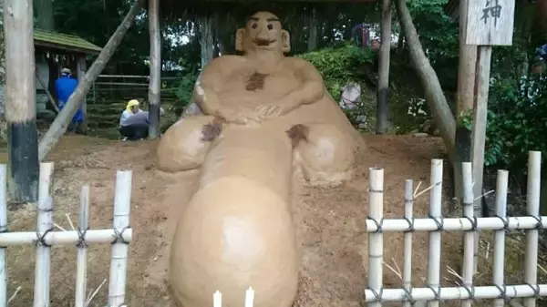 「おぉこれはっ！男根の地蔵様？新潟県長岡市栃尾に伝わる奇祭「珍棒地蔵祭り」」の画像