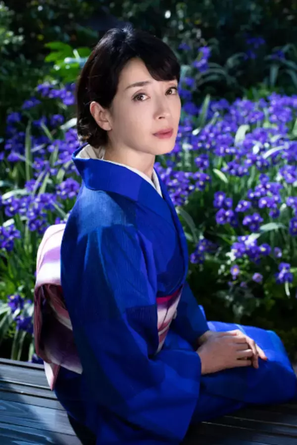 「太宰治の人生を描く、蜷川実花✗小栗旬の話題の映画「人間失格」出演者が発表！」の画像
