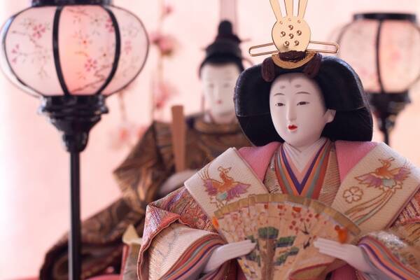 童謡 お内裏様 とお雛様 実はお内裏様と呼ぶのは間違い お雛様の 雛 って何 年3月3日 エキサイトニュース