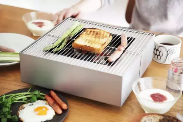 「現代的スタイルで炭火が楽しめるモダンデザインな卓上の火鉢が素敵！」の画像