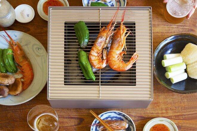 現代的スタイルで炭火が楽しめるモダンデザインな卓上の火鉢が素敵！