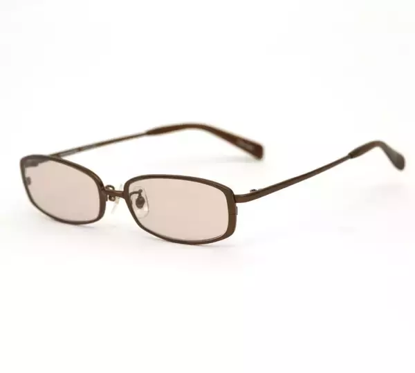 「再現度高し！天空の城ラピュタのムスカ大佐のサングラスとパズーのゴーグルが商品化！」の画像