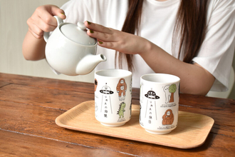 カッパ、ツチノコ、ネッシーなどUMA(未確認動物）がゆる〜く描かれた「YURU-MA寿司湯呑」が可愛いよ♡