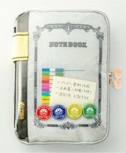 昭和からの変わらぬデザイン「ツバメノート」そっくりな大きめポーチが登場！