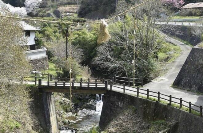 奈良・明日香村にある謎の石造物！その名も「マラ石」とは？正体不明の陽石のことを考えた