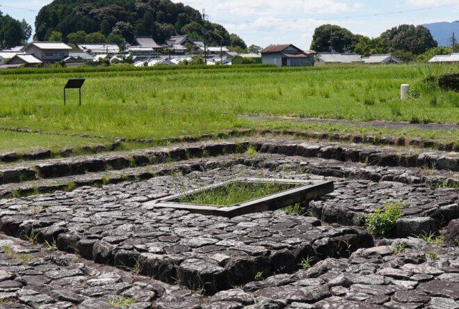 奈良・明日香村にある謎の石造物！その名も「マラ石」とは？正体不明の陽石のことを考えた