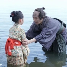 朝ドラ『ばけばけ』劇中の「松野家」と「雨清水家」のモデル、実際にどれほど収入が減っていた？