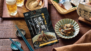 国産サバ使用。噛むほどにコク深い旨みが広がる水産珍味『焙煎ごまの炙り鯖ジャーキー』新発売