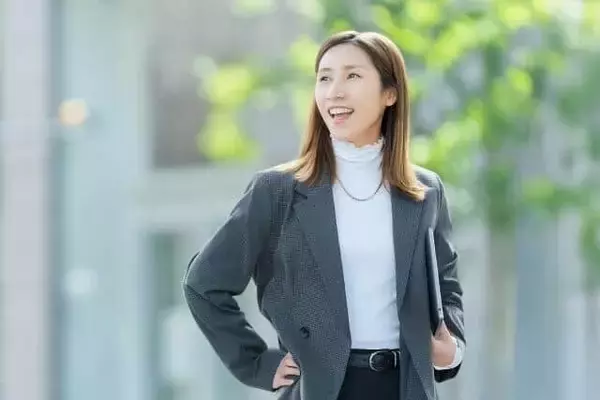今夏の出社予定...「出社が多い派」が76.0％、理想は「テレワーク希望派」が61.7％　Job総研調査
