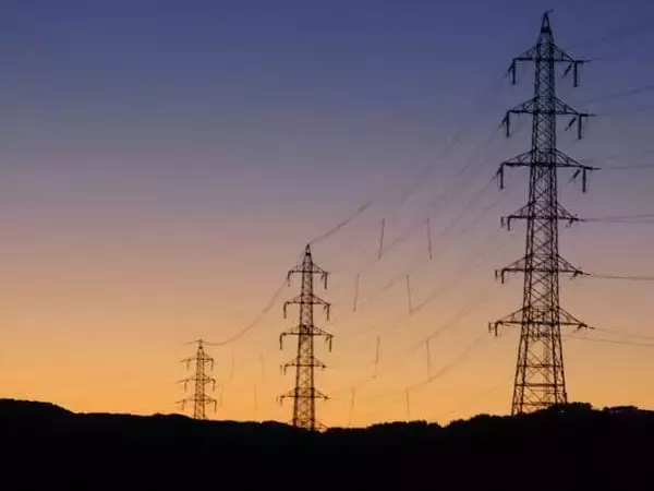 東北電力と中国電力、経産省に「規制料金」引き上げ申請...ほか4社続く見込み そうせざるを得ない「背に腹は代えられない」事情