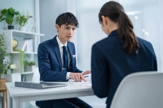 今、リーダーに必要なのは「答えを出す力」ではなく「答えが生まれる場をつくる力」