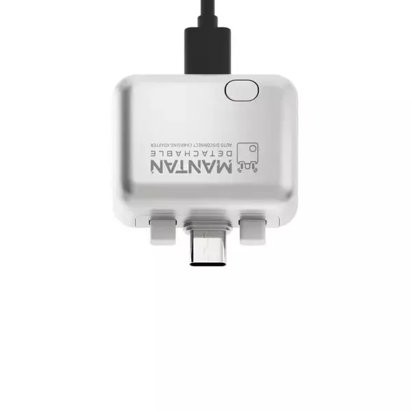 「ほぼフル充電」と判断してコネクターを取り外すアダプター　エアリアから