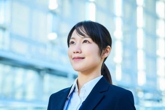 転職意欲に影響する職場ストレス...3位「上司・先輩との関係」35.5％、2位「給与・ボーナス」42.6％、1位は？　Job総研調査