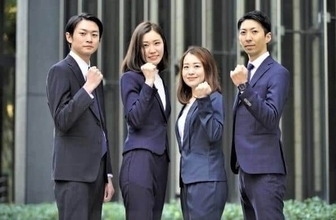 親から見たZ世代の就活...「何でもスマホで調べるのはスゴイけど」「オンラインばかり、もっと足にマメを！」　それで、「リクラブ」って何？！