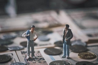 国民の医療費6年ぶり減少、前例ない前年比2％超...厚労省調査 課題は、高齢化進む「地方」ほど高くなる自治体の「医療費負担」（鷲尾香一）