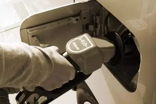 原油高騰は「消費税1.6％アップ」負担に匹敵！ コロナ後の回復は頓挫なのか...エコノミストの分析は？【ウクライナ侵攻】