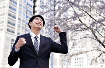 2023年卒就活生の内定率早くも6割、進路確定率4割！...5月が勝負時か 急ピッチで囲い込む傾向IT、小売、サービス業で続く