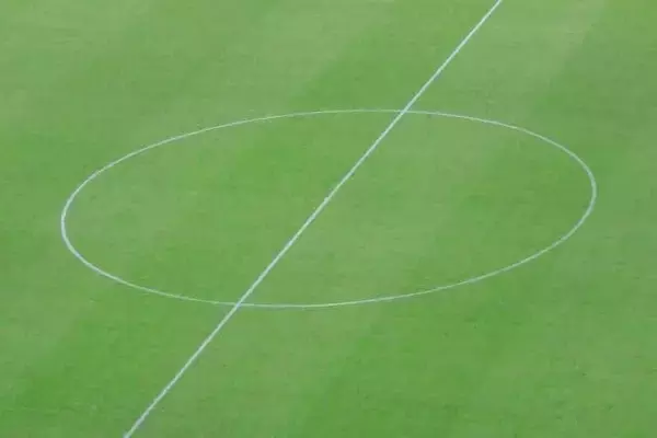 欧米でも「王様」56歳「キング・カズ」...なぜ世界中のサッカーファンに愛され、辛口評論家たちをメロメロにするのか？（井津川倫子）