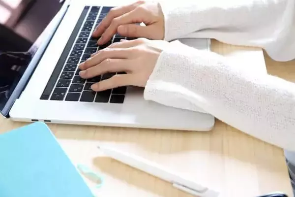 共働きだった人の転職理由...最多は「給与が低い・昇給が見込めないから」33.4％　転職サービス「doda」調査