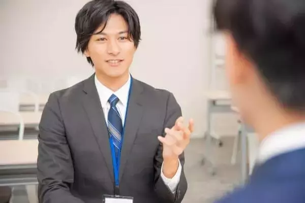 態度がとげとげしく、言うことを聞いてくれない年上部下...どう接する？【上司力を鍛えるケーススタディ CASE 6】（前川孝雄）