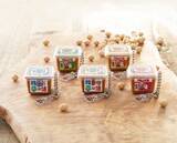 「だし入りみそがリアルなカプセルトイに　「マルコメ ミニパッケージチャーム」」の画像1