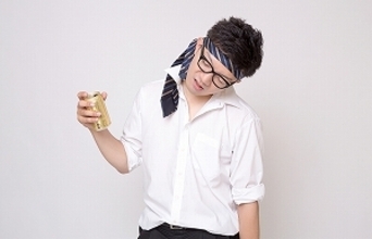 結構いた！「仕事中に酒飲む上司」に悩む人々