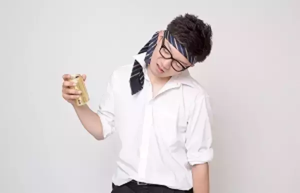 結構いた！「仕事中に酒飲む上司」に悩む人々
