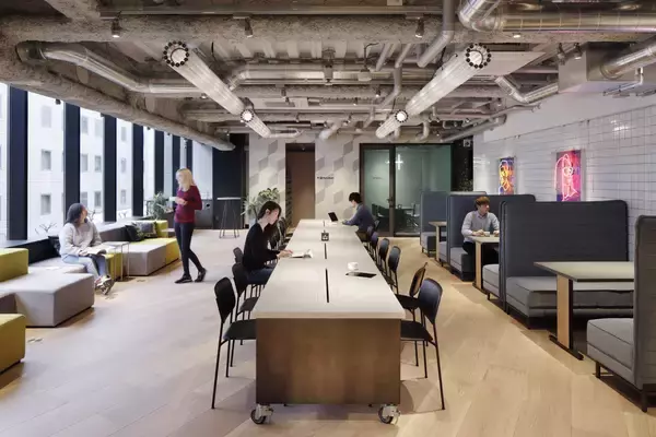 「【コロナに勝つ！ ニッポンの会社】ホテル一体型となったワークプレイス」の画像