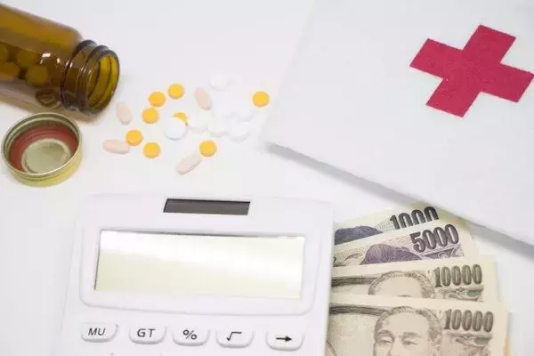 コロナ禍で保険料率の引き上げ必至？ 赤字運営の危機、企業の健保組合は青息吐息（鷲尾香一）