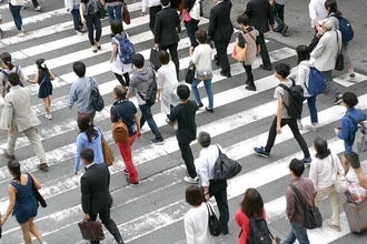 2020年の給与　パートにしわ寄せ、初のマイナス