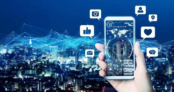 「コロナ禍で変わったSNS利用　「クラブハウス」20代に広まる存在感」の画像