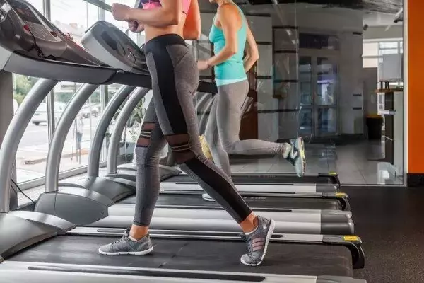 コロナ禍のフィットネスクラブ、2020年度の市場規模は3割超の縮小　倒産・休業は過去10年で最多