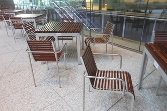 コロナ禍の1年、「一人外食」経験が45.9％　感染防止で誘えず・誘われず