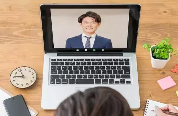 オンライン就活で学生は大助かり！ スーツ代、交通費浮いて費用負担がコロナ禍前から半減