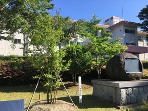震災学び未来に伝える「命の教育」　福島・新地高校「統廃合」で揺れる「おもひの木」精神のゆくえ