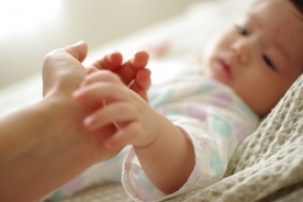 「赤ちゃんの肌はもちもち」は大間違い　専門医が乳幼児期のスキンケア法伝授