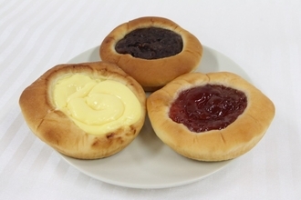 粒あん、ジャム、クリームがギッシリ　具材が総重量の6割占めるパン