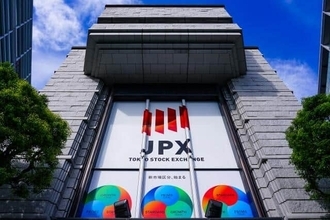 楽天銀行、東証プライム市場に新規上場へ...グループの財務改善がねらいか　立て直し急務の「赤字垂れ流し」携帯電話事業に「伸び代」は？