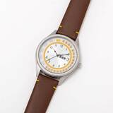 「「東京メトロ 銀座線」デザインの腕時計　前面行先表示が2時間ごとに表示される」の画像1