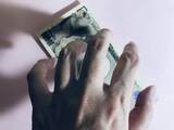 「コロナ「持続化給付金」また不正　国税職員ら2億円を「泥棒」」の画像1