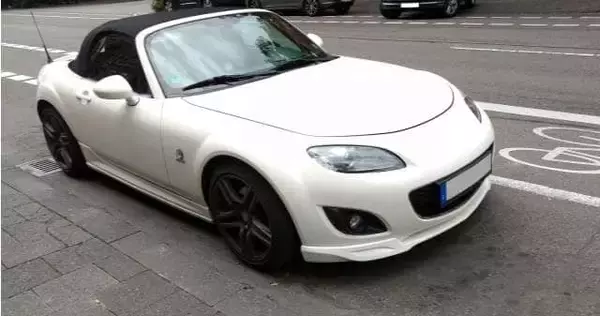 「伸びが期待できる「攻め」の銘柄、マツダを選ぶ【企業分析バトル 北海道大学 チーム・ヒゲペンギンズ】」の画像