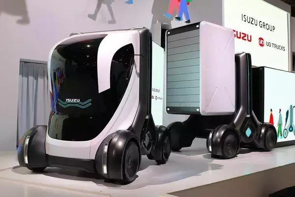 いすゞとUDトラックス、自動運転のEVバスを初公開　「ジャパンモビリティショー」に出展
