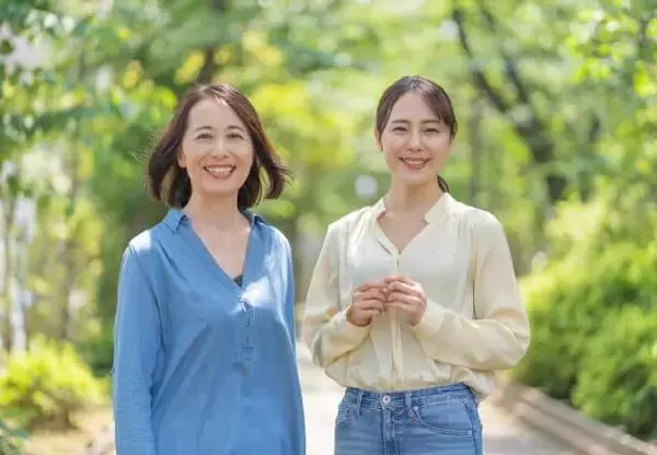 「「母の日」プレゼント贈る相手に妻、義母は含まれるか？　「母の日.me」調査」の画像