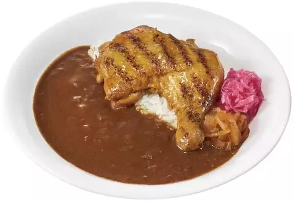 すき家「炭火焼きほろほろチキンカレー」　大きな骨付き鶏をトッピング