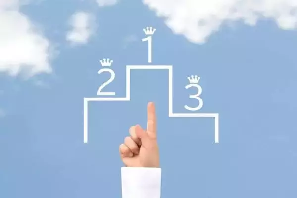 上司にしたい有名人ランキング　3位「タモリ」、2位「天海祐希」、1位は？