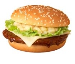 北海道・名古屋・博多の名物のおいしさがバーガーに　「ご当地マック」