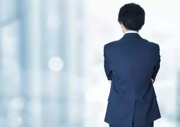 新卒で入社した会社、早期に退職する理由　3位「成長・スキルアップが見込めない」、2位「労働時間・休日・働き方などの労働条件」、1位は？