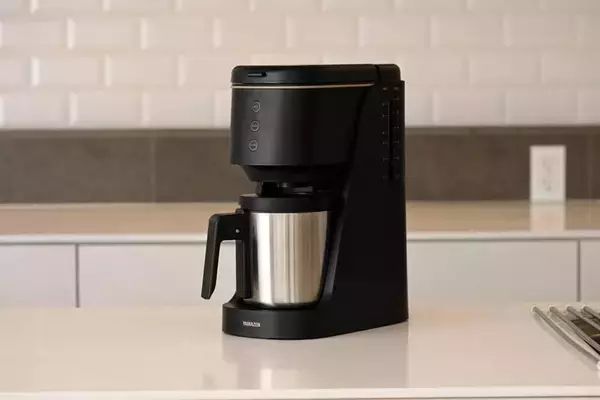水出しコーヒーが2.5分で抽出できる　山善「ハイブリッドコーヒーメーカー」