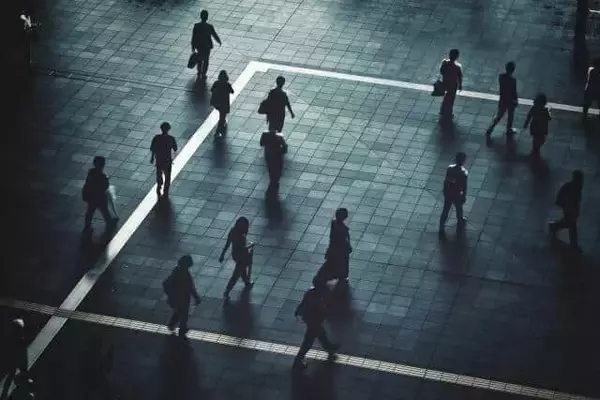 生活保護...受給者減ったが、受給世帯増えた「謎」 そして、申請件数「再増加」の危機（鷲尾香一）