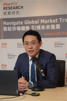 Hong Kong exporter sentiment moderates amid global uncertainties
